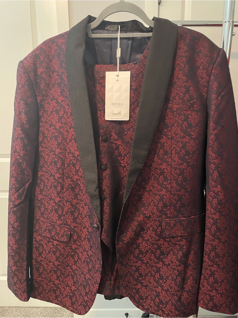 Men’s 3-Piece Burgundy Floral Jacquard Tuxedo